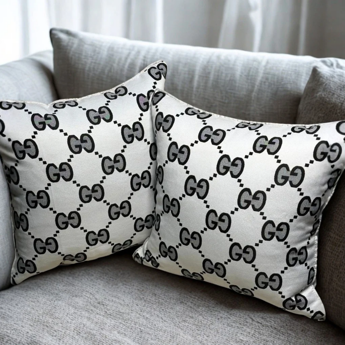 White GG All over | Set of 2