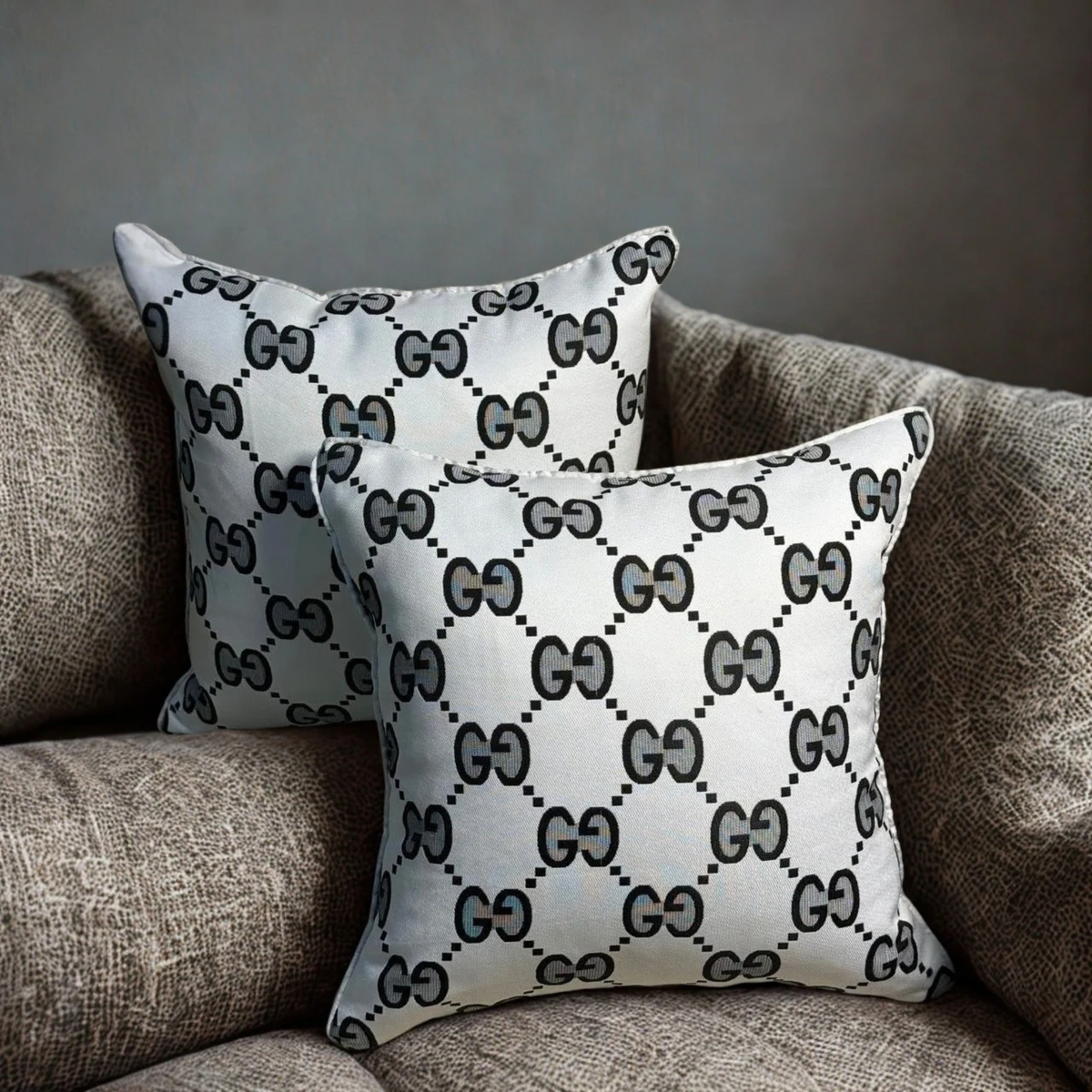 White GG All over | Set of 2